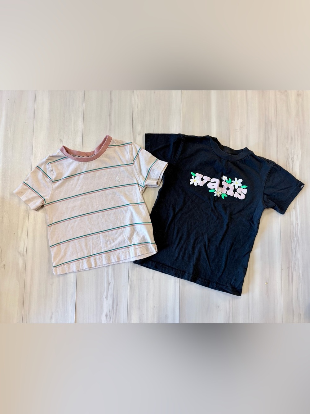 2 girls t-shirts, size xs/xxs. Volcom. Vans.